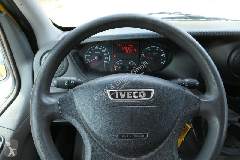Véhicule utilitaire Iveco Daily 35 S11 C30C...