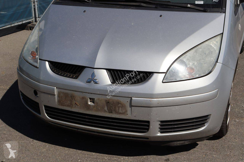 Samochód dostawczy Mitsubishi