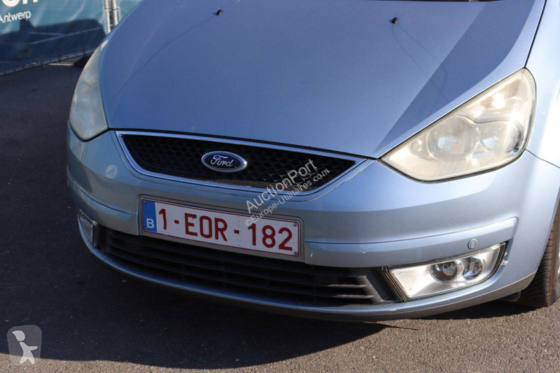 عربة نفعية Ford
