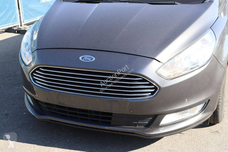 عربة نفعية Ford