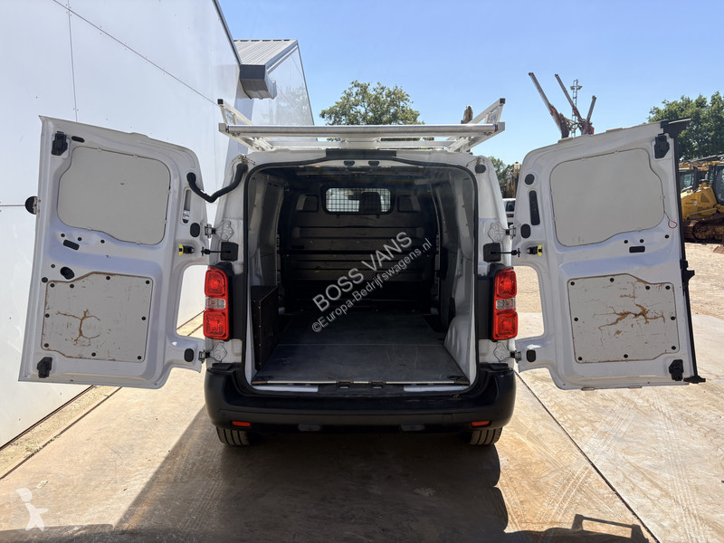 Furgoneta Toyota Worker 144PK L2 Automaat...