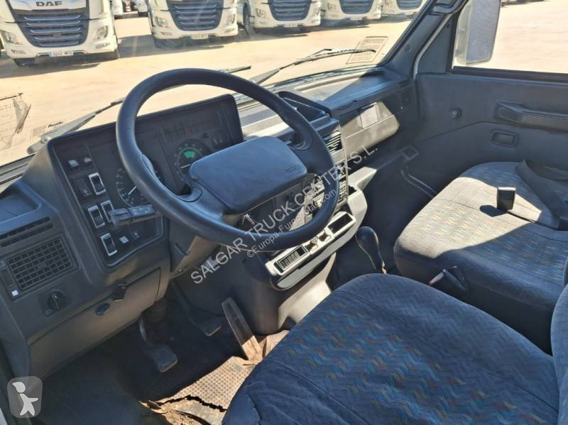 عربة نفعية Iveco