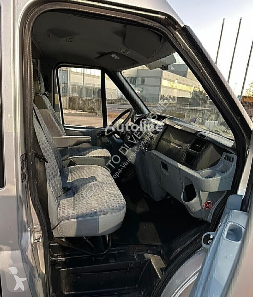 Samochód dostawczy Ford