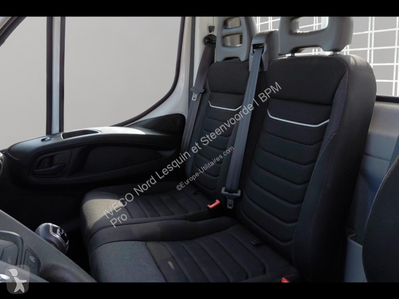 Véhicule utilitaire Iveco CCb 35C16H...