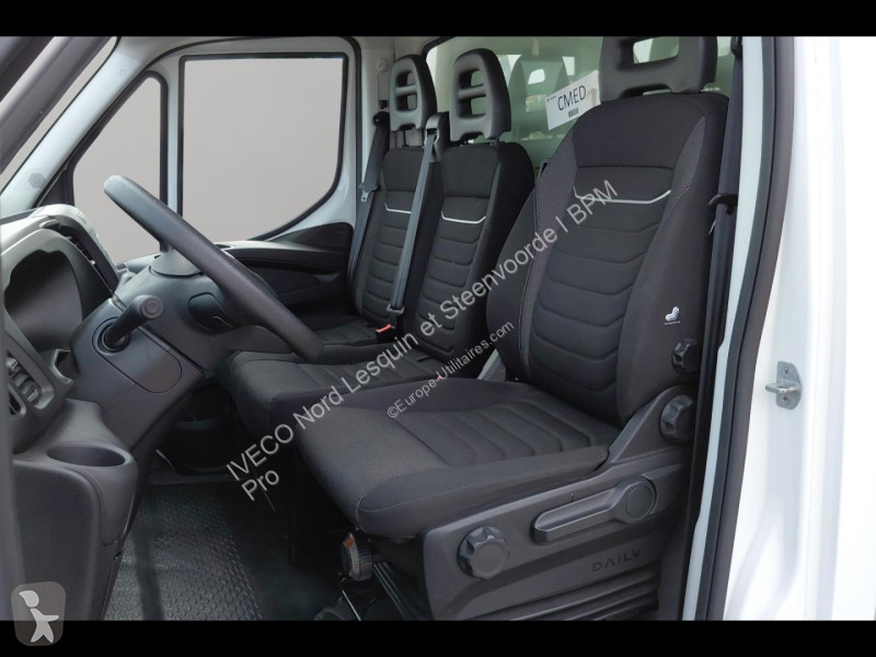 Véhicule utilitaire Iveco CCb 35C16H...