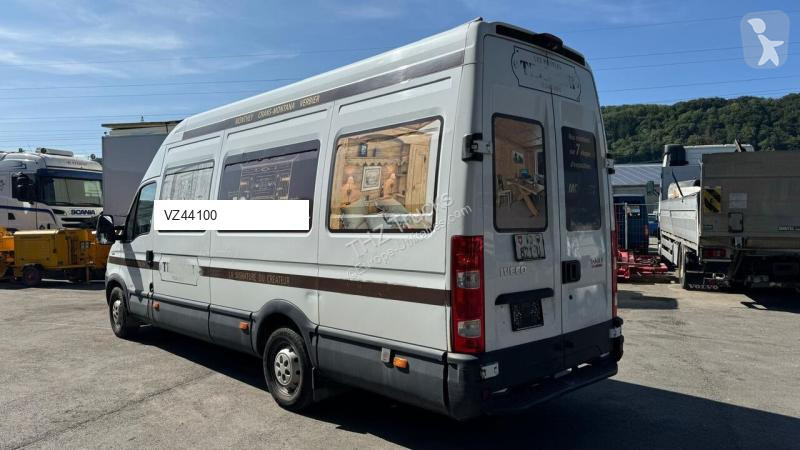 Samochód dostawczy Iveco 35S18 a
