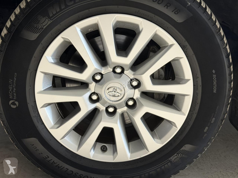 Samochód dostawczy Toyota LAND CRUISER 177 D-4D...