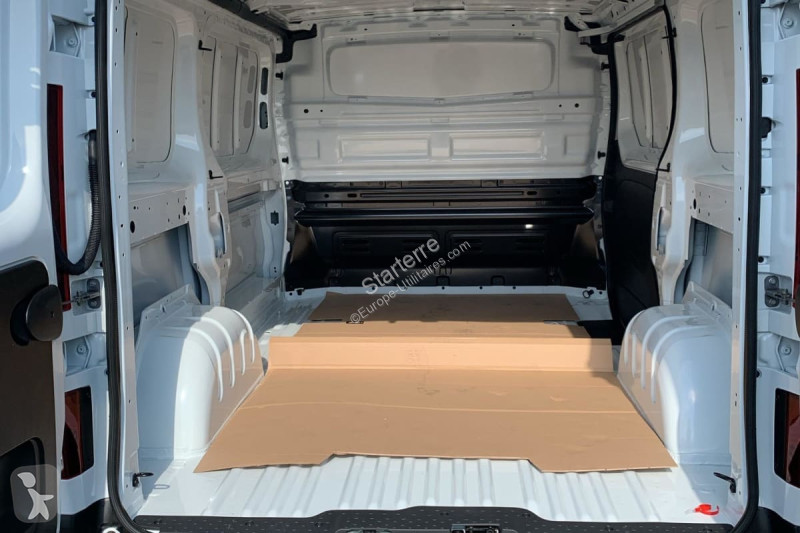 Véhicule utilitaire Renault  TRAFIC FOURGON