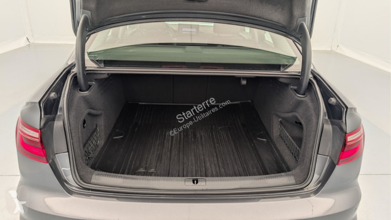 Véhicule utilitaire Audi