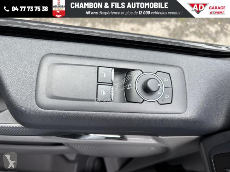 عربة نفعية Ford CABINE APPROFONDIE 320 L1H1 2.0...