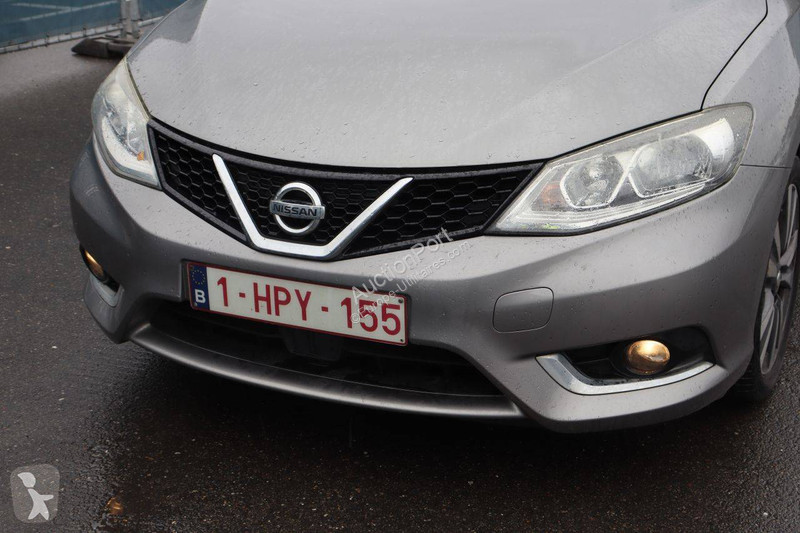 Véhicule utilitaire Nissan