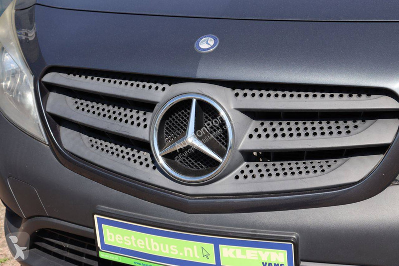 Véhicule utilitaire Mercedes Tourer 112