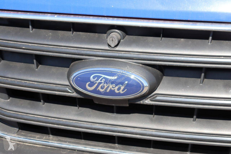 Véhicule utilitaire Ford