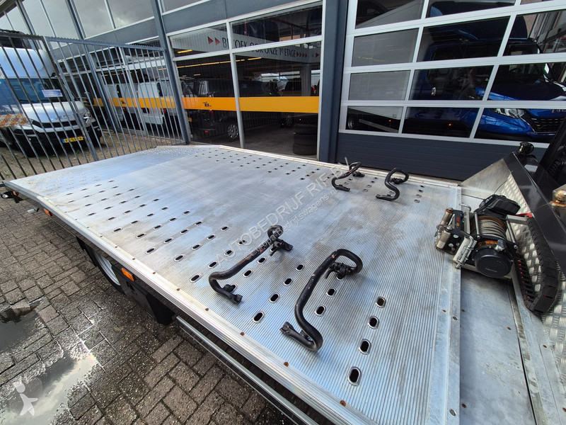 Furgoneta Iveco 35C18 N1/ Oprijwagen/ 2.3T...