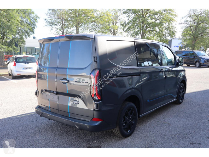 Véhicule utilitaire Ford