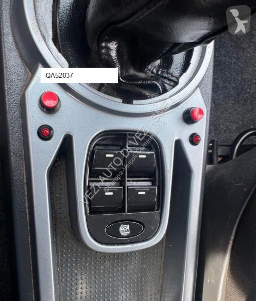 Véhicule utilitaire Tata doppia cabina...
