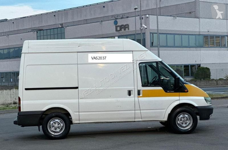 Véhicule utilitaire Ford motore 2.4 d