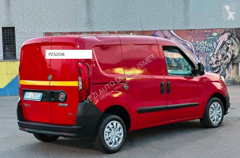 Véhicule utilitaire Fiat doblo