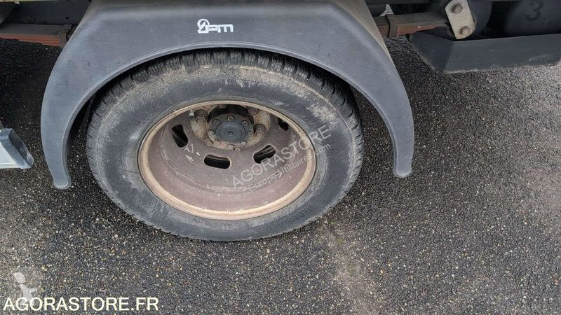 Véhicule utilitaire Iveco 35C14G
