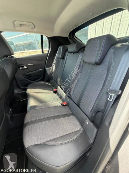 Véhicule utilitaire Peugeot 208