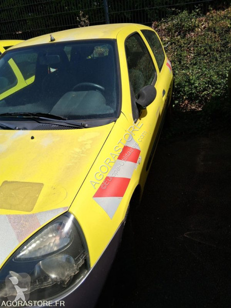Véhicule utilitaire Renault 3x CLIO 2 Dci