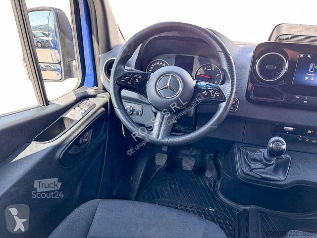 Véhicule utilitaire Mercedes SPRINTER - 311 CDI...
