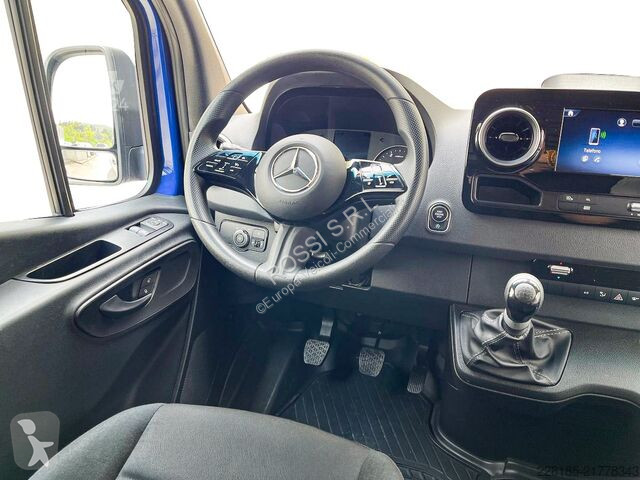 Véhicule utilitaire Mercedes SPRINTER - 311 CDI...