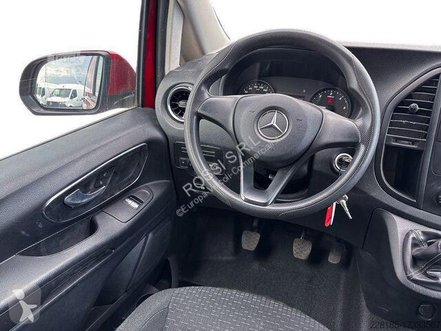 Véhicule utilitaire Mercedes NUOVO VITO 110 F LONG