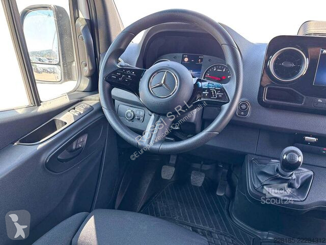 Véhicule utilitaire Mercedes III - 317 rwd 2.0...