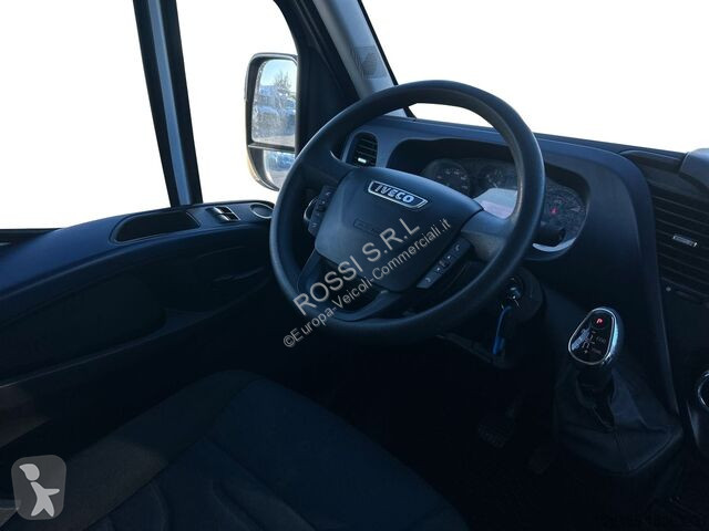 Véhicule utilitaire Iveco V - daily 35 S14 A8 V...