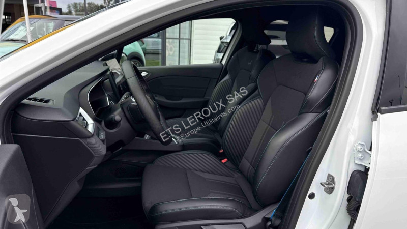Véhicule utilitaire Renault CLIO V