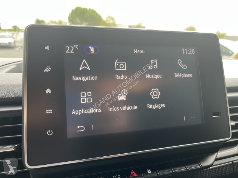 Коммерческий автомобиль Renault TRAFIC III FG...