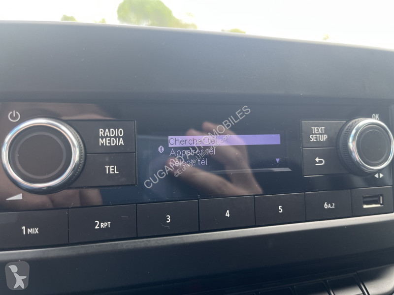 Коммерческий автомобиль Renault TRAFIC III FG...