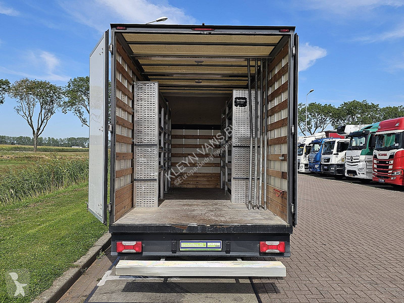 Véhicule utilitaire Iveco 50C18 Bakwagen 3.0L...