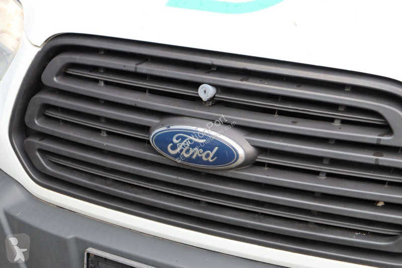 Véhicule utilitaire Ford