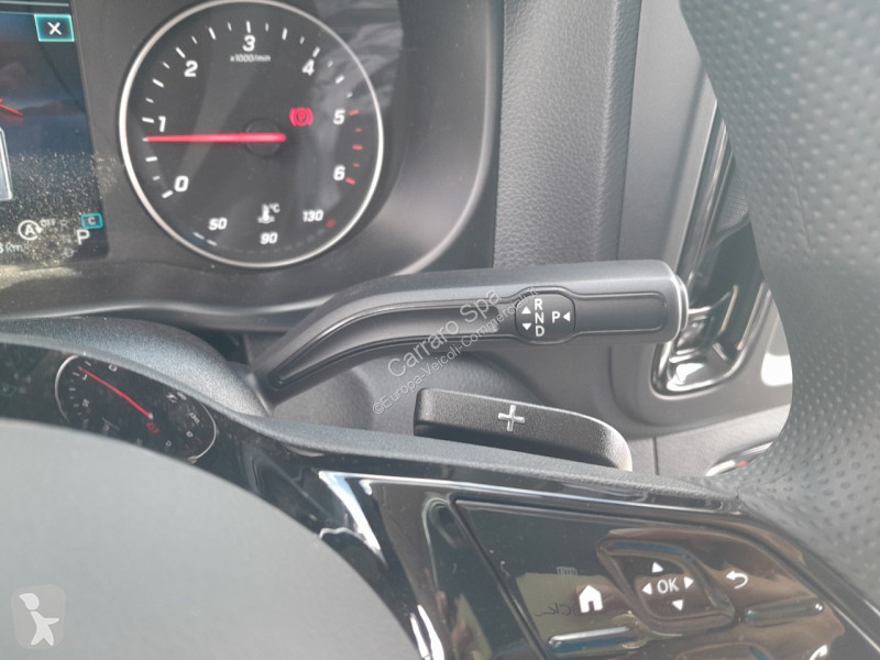Véhicule utilitaire Mercedes Furgone