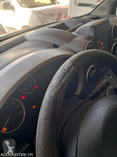 Véhicule utilitaire Citroën BERLINGO