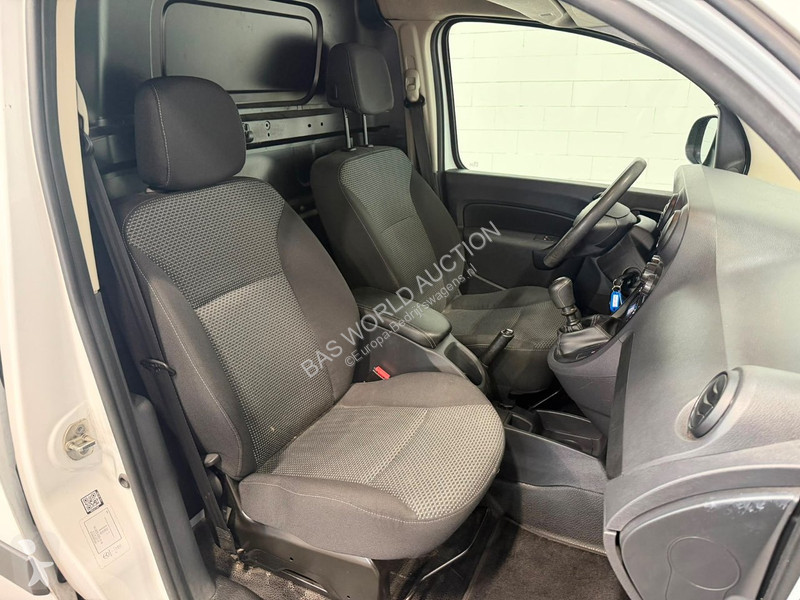 Véhicule utilitaire Mercedes 108 CDI