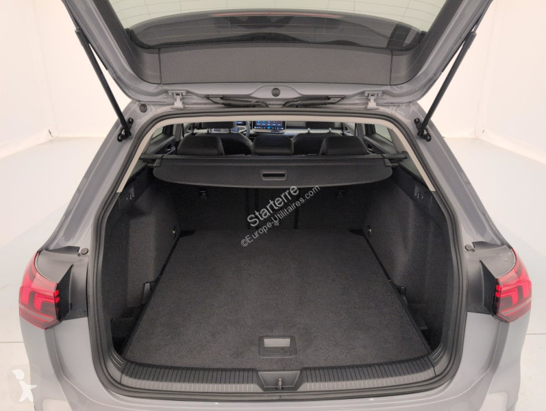 Véhicule utilitaire Volkswagen  GOLF 8 SW
