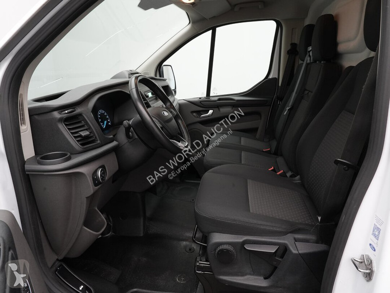 Véhicule utilitaire Ford 130PK