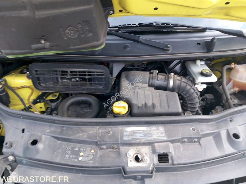 Véhicule utilitaire Renault TRAFIC