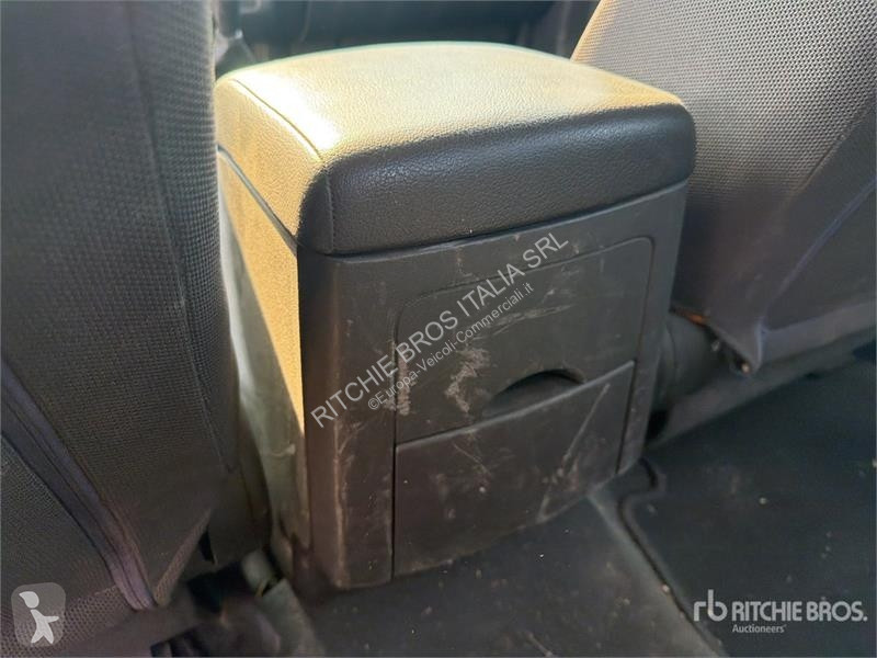 Комерційні автомобілі Nissan