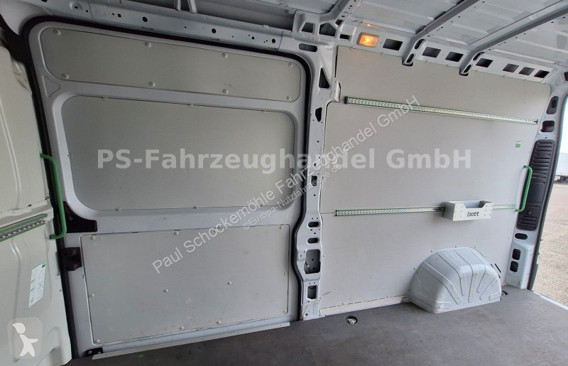 Véhicule utilitaire Peugeot Kasten Hoch*335...