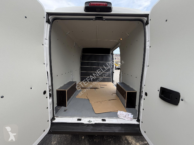 Furgoneta Fiat Ducato 33 L2H2 2.2 diesel 140cv