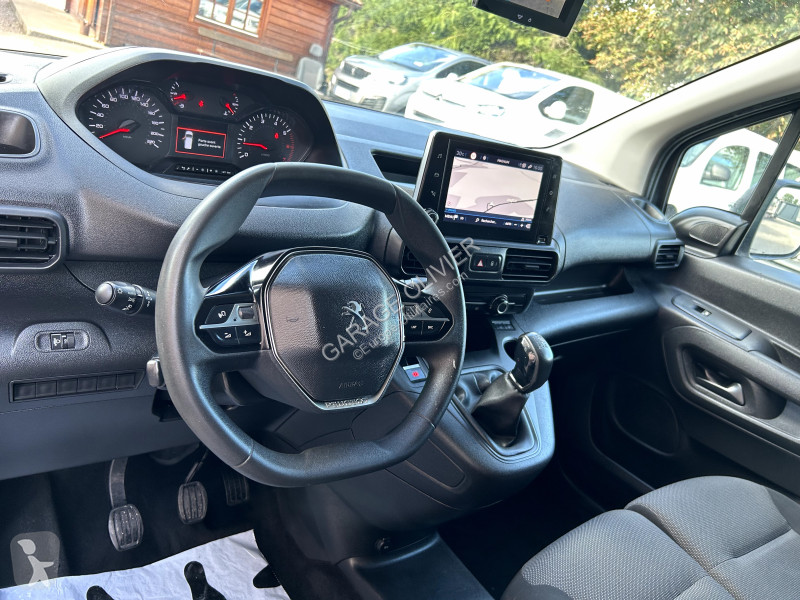 Furgoneta Peugeot Standard 650KG 1.5 Bluehdi...