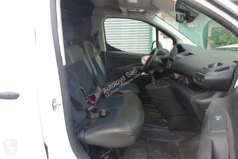Véhicule utilitaire Peugeot PARTNER 1,5 HDI 120