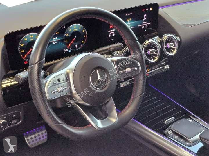 Комерційні автомобілі Mercedes 200