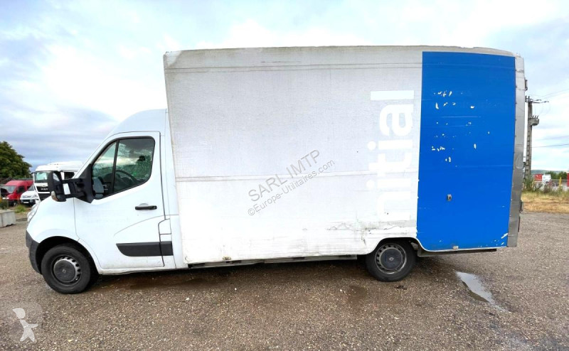 Véhicule utilitaire Renault DCI 130 L3H2 MASTER...