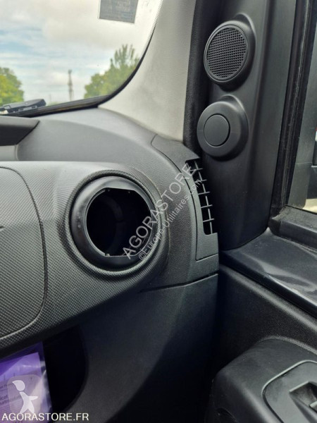 Комерційні автомобілі Peugeot BIPPER