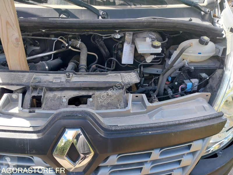 Комерційні автомобілі Renault MASTER